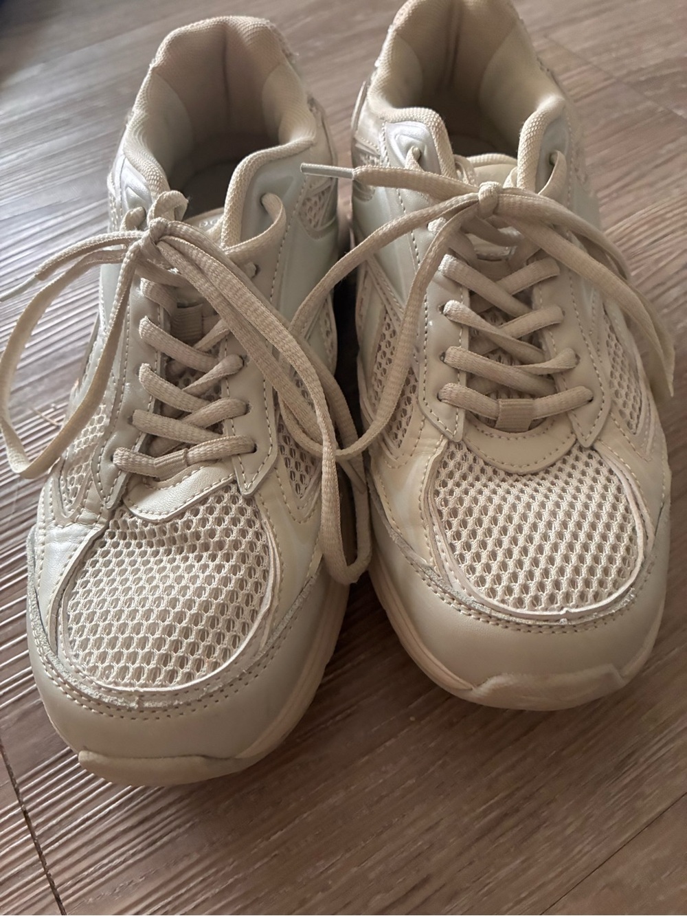 REEBOK Neutral Beige Athletic Sneakers - Comfortable Everyday Shoe